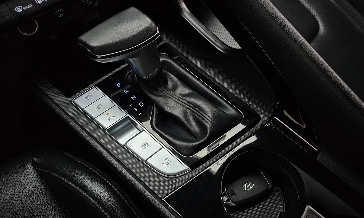 Hyundai AVANTE — фото 8