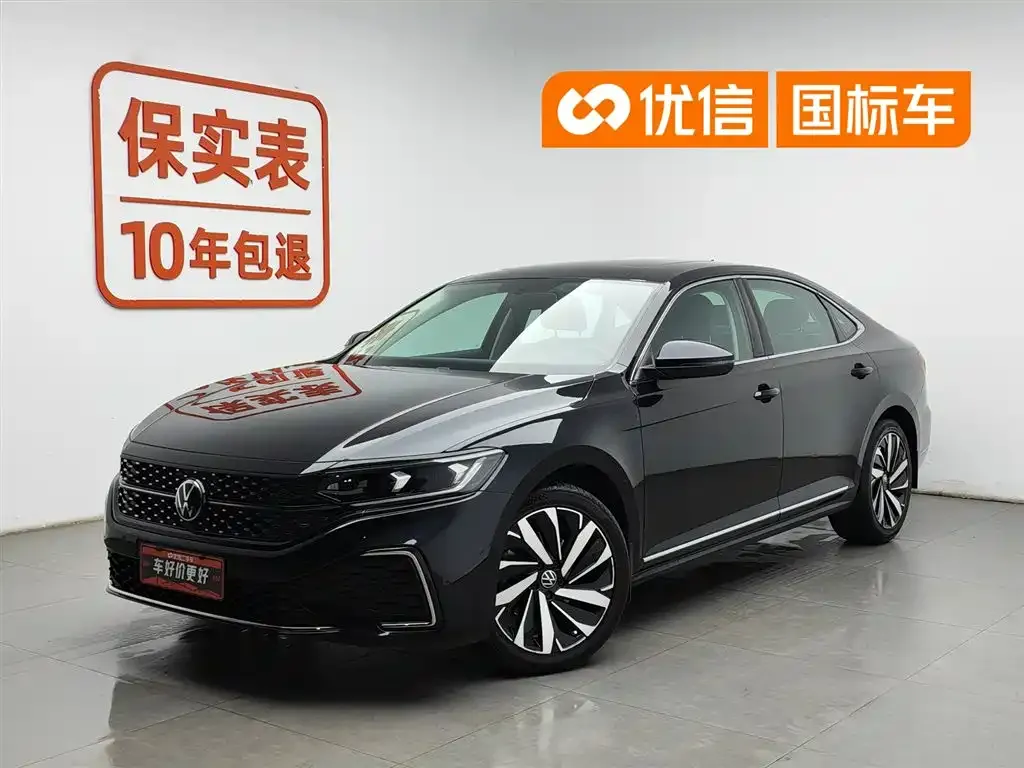 Volkswagen Passat — фото 1