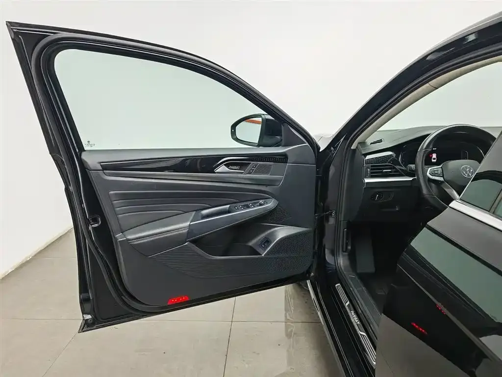 Volkswagen Passat — фото 4