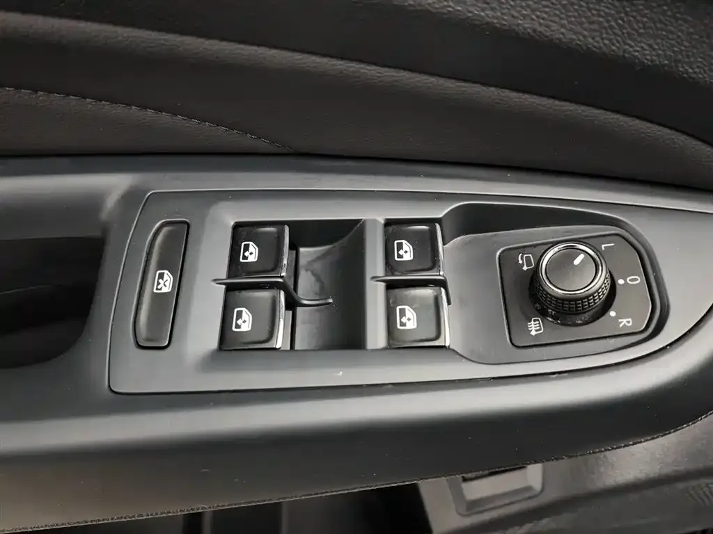 Volkswagen Passat — фото 9