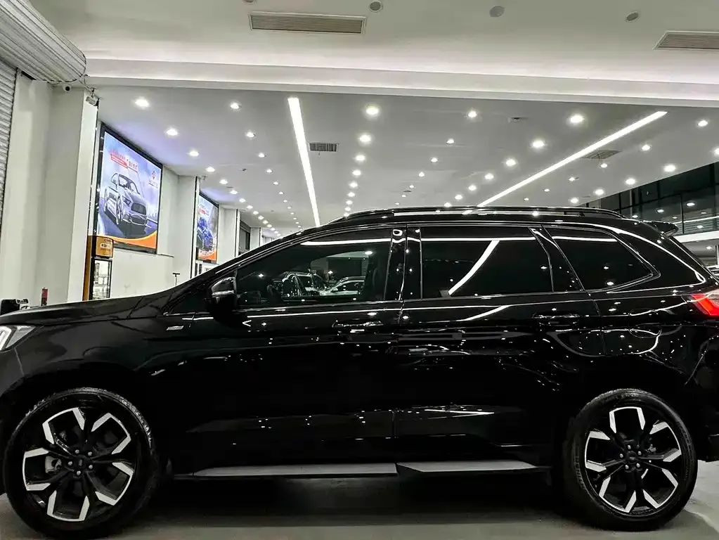 Ford Edge — фото 4