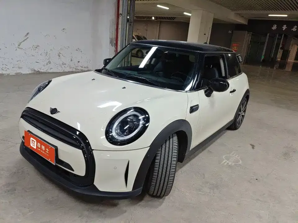 MINI Cooper (3-door) — фото 1