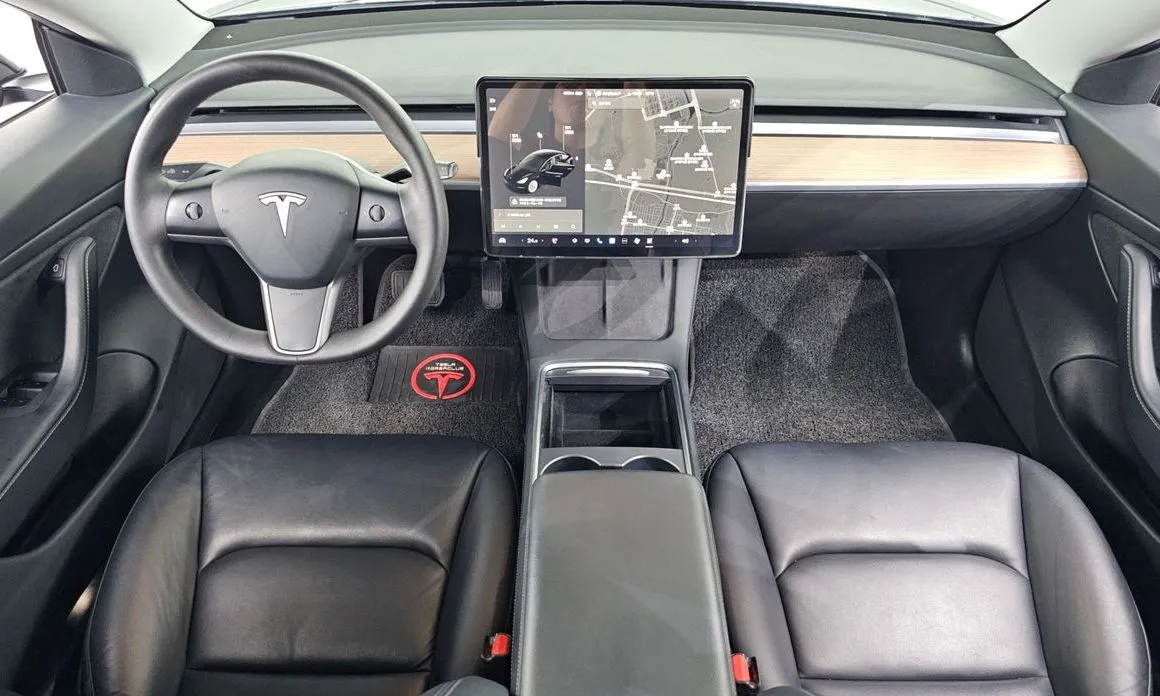 Tesla Model 3 — фото 2