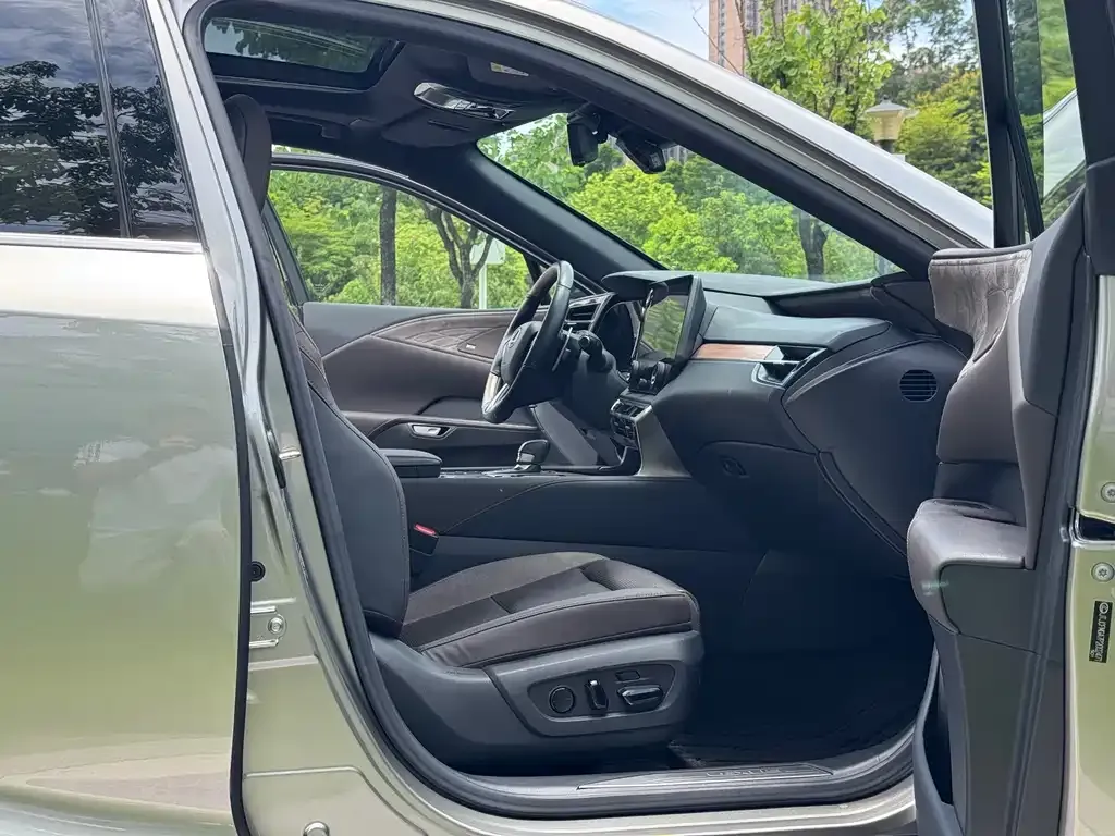 Lexus RX New Energy — фото 4