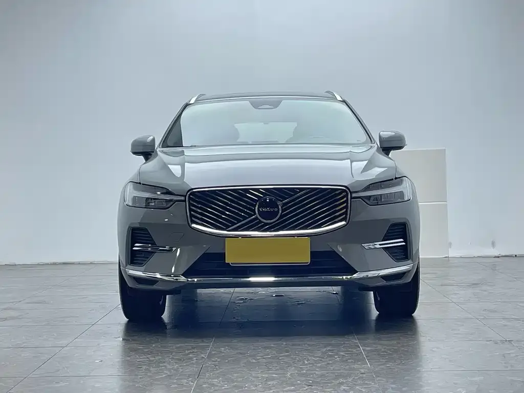 Volvo XC60 — фото 7