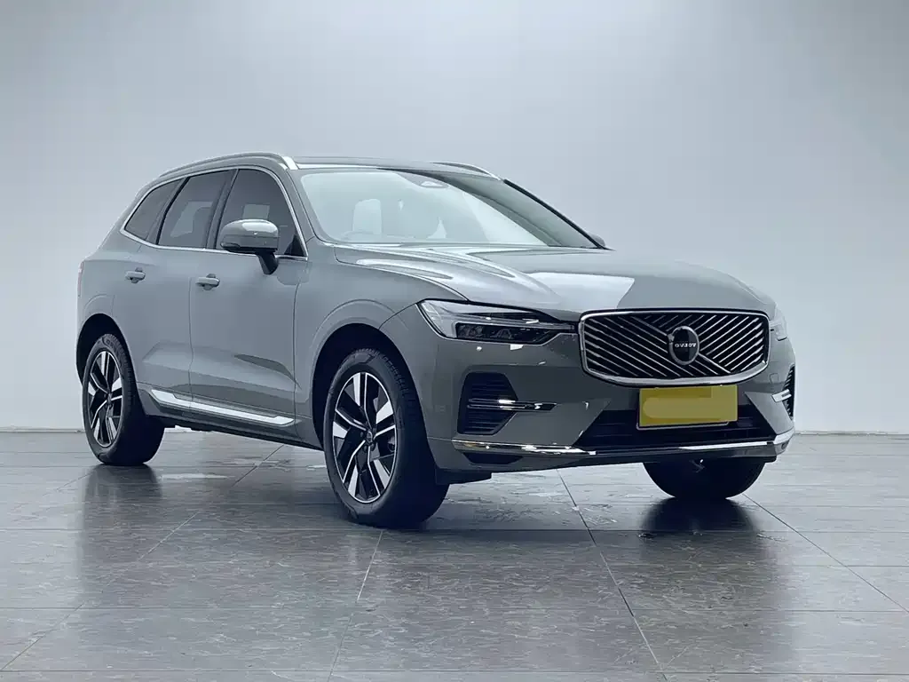 Volvo XC60 — фото 4