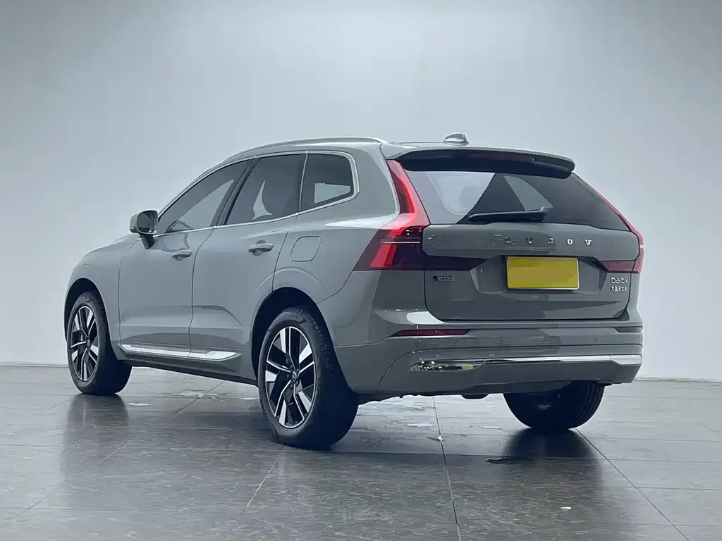 Volvo XC60 — фото 6