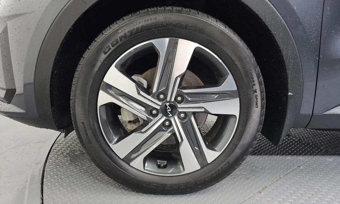 Kia Sorento — фото 10