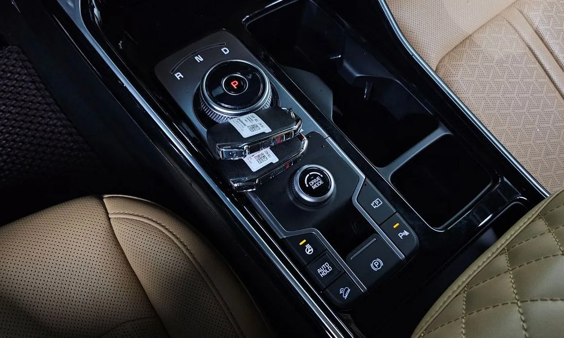 Kia Sorento — фото 6
