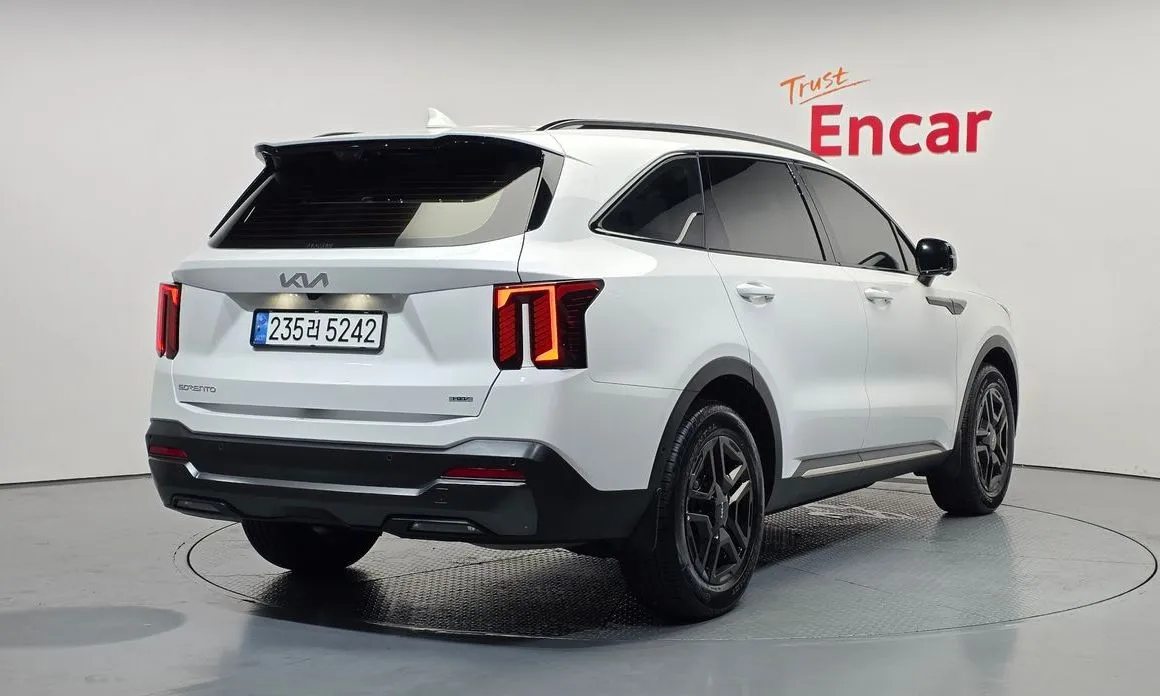 Kia Sorento — фото 6