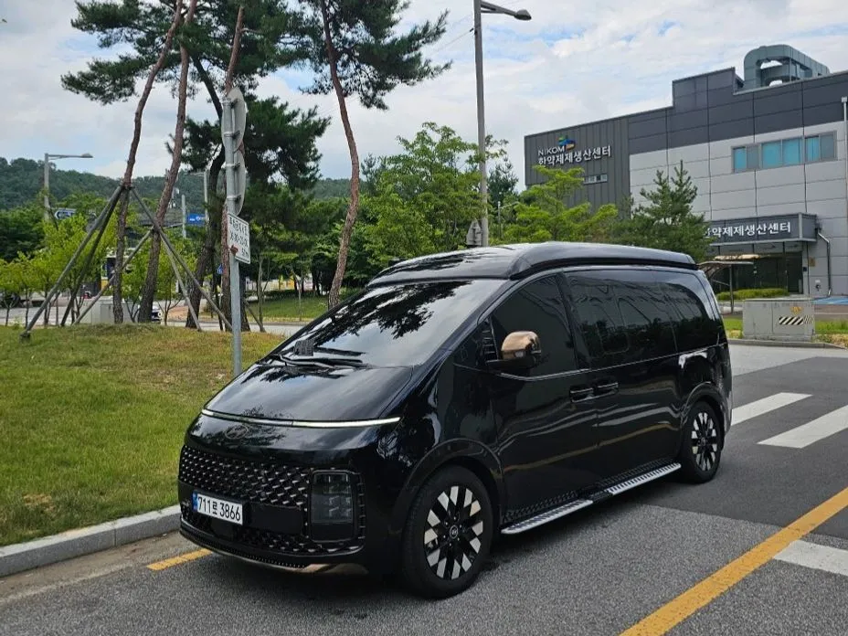 Hyundai Staria — фото 1
