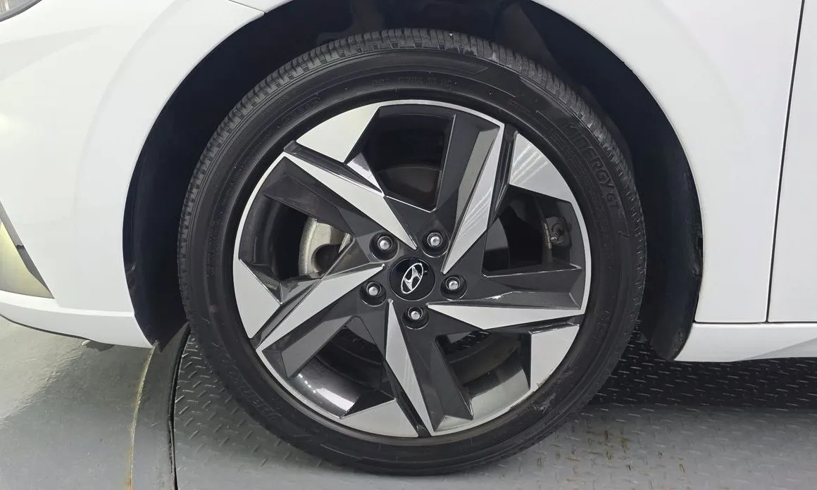 Hyundai AVANTE — фото 9