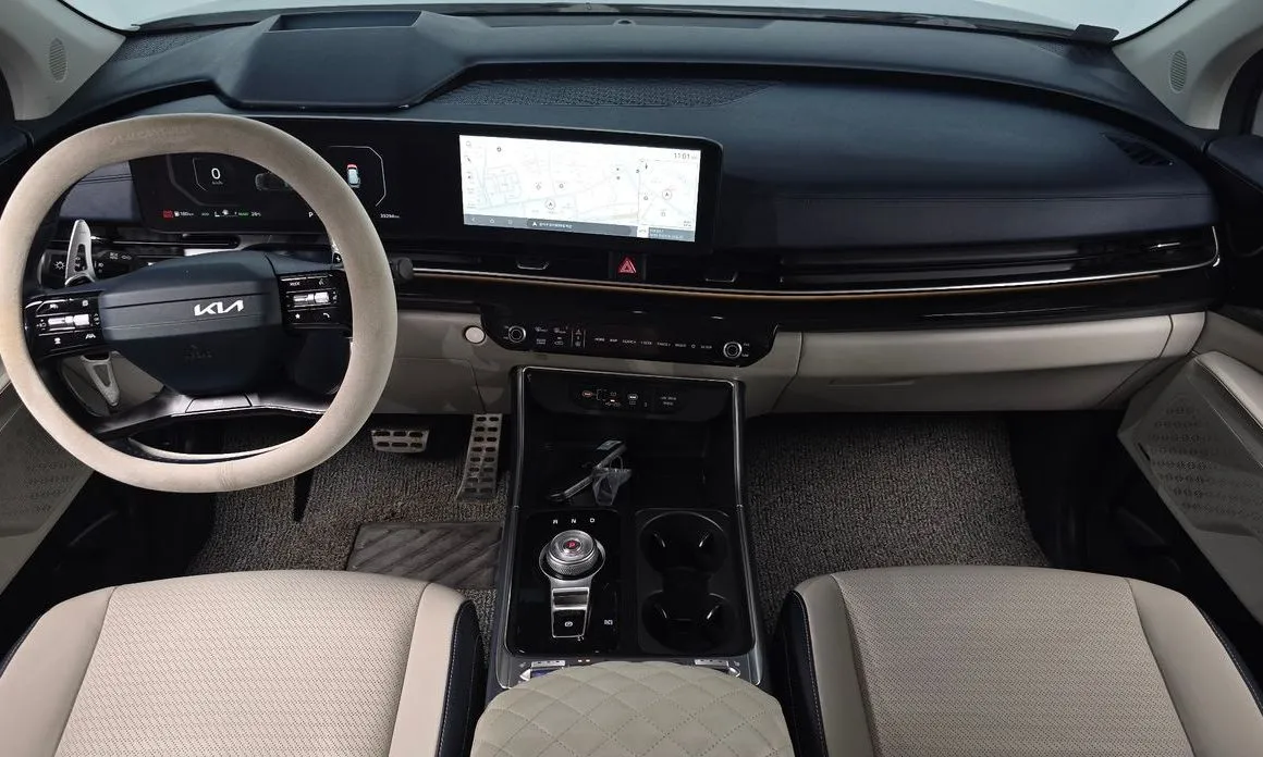 Kia Carnival — фото 10