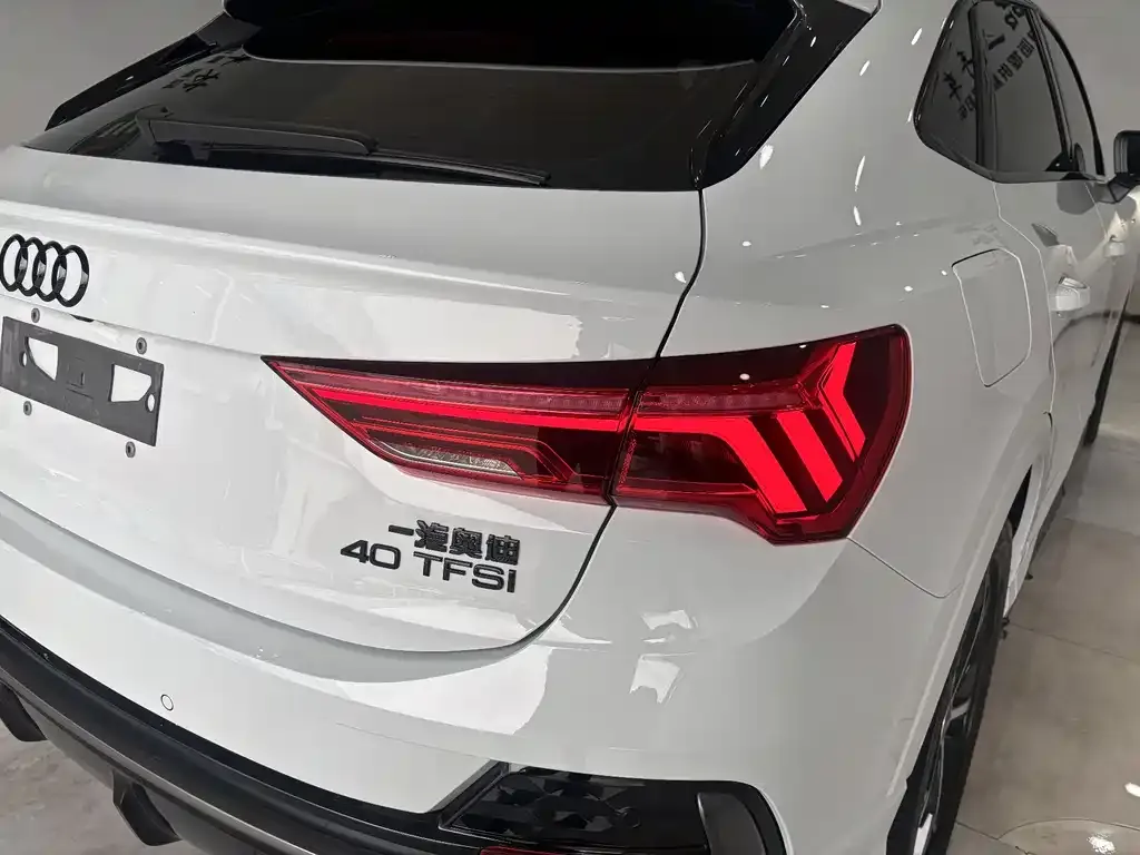 Audi Q3 Sportback — фото 4