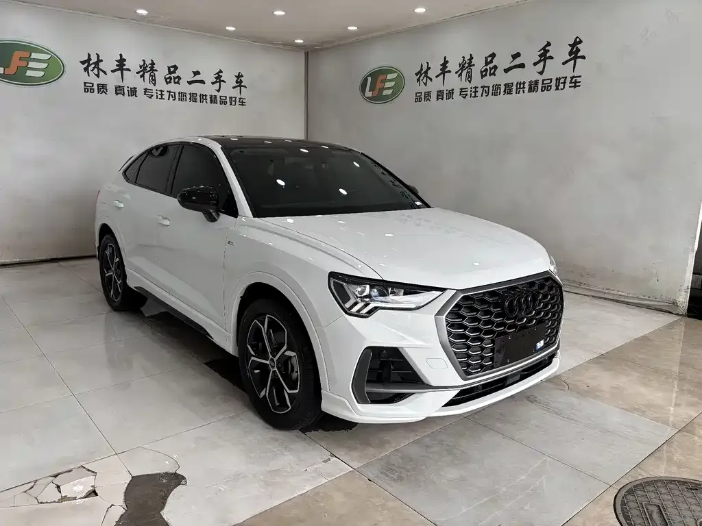 Audi Q3 Sportback — фото 8