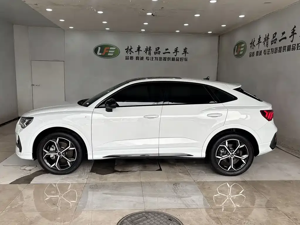 Audi Q3 Sportback — фото 3