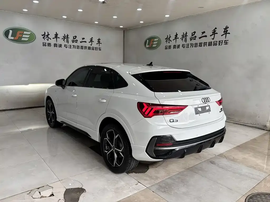Audi Q3 Sportback — фото 10