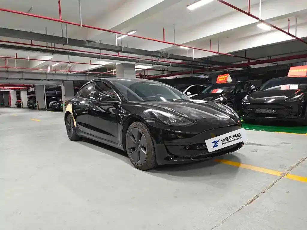 Tesla Model 3 — фото 10