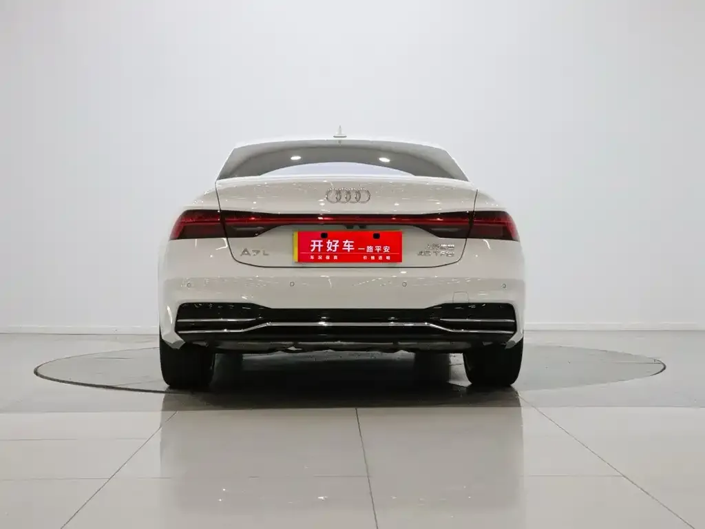 Audi A7L — фото 10