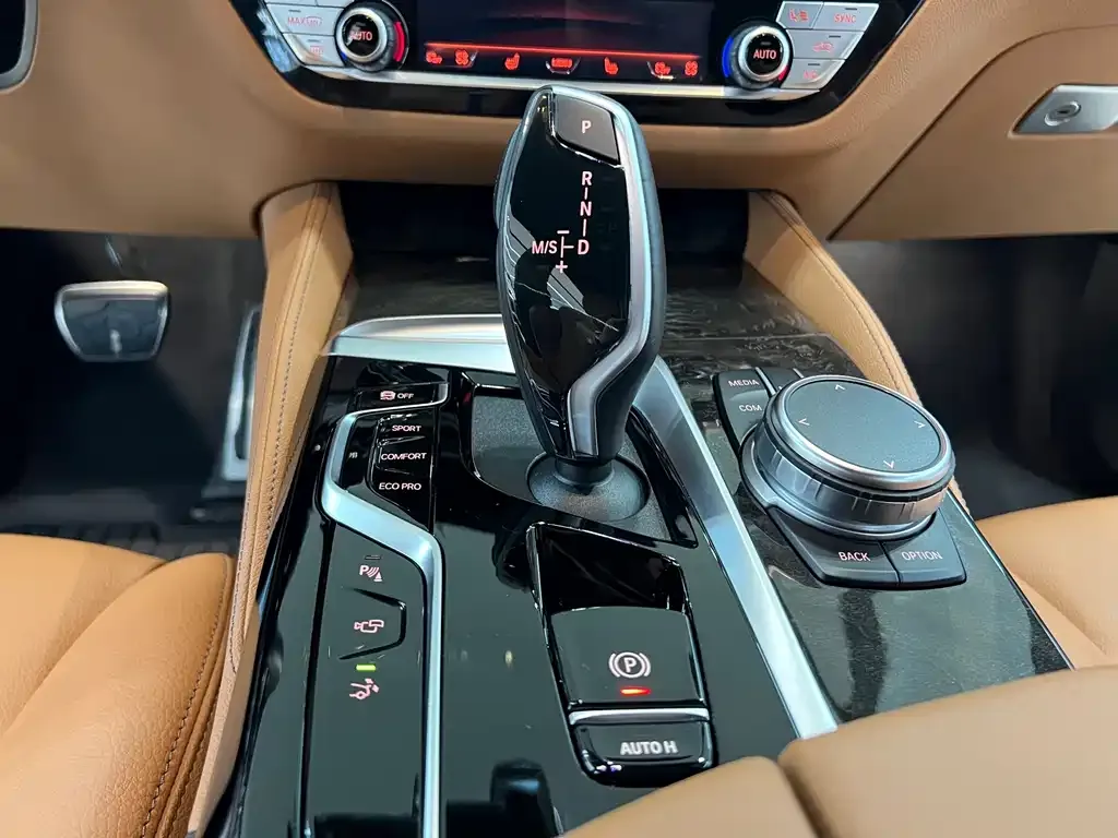 BMW 6 Series GT — фото 10