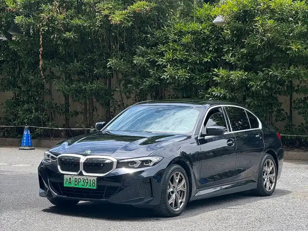 BMW i3 — фото 1