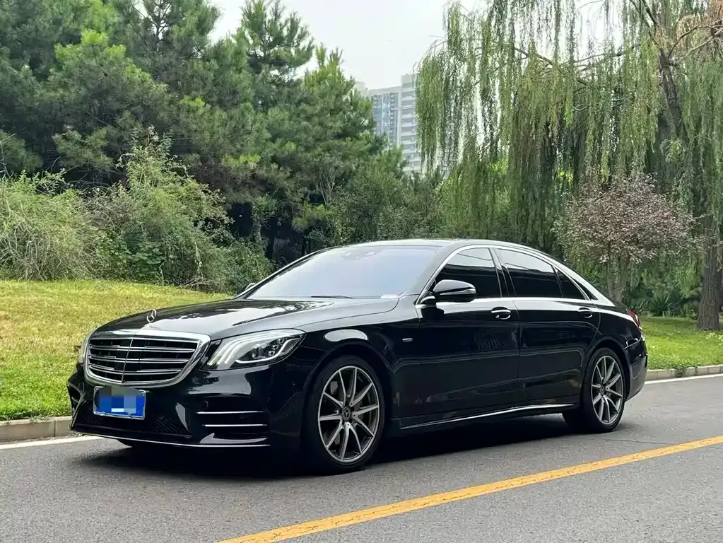 Mercedes-Benz S-Class — фото 1