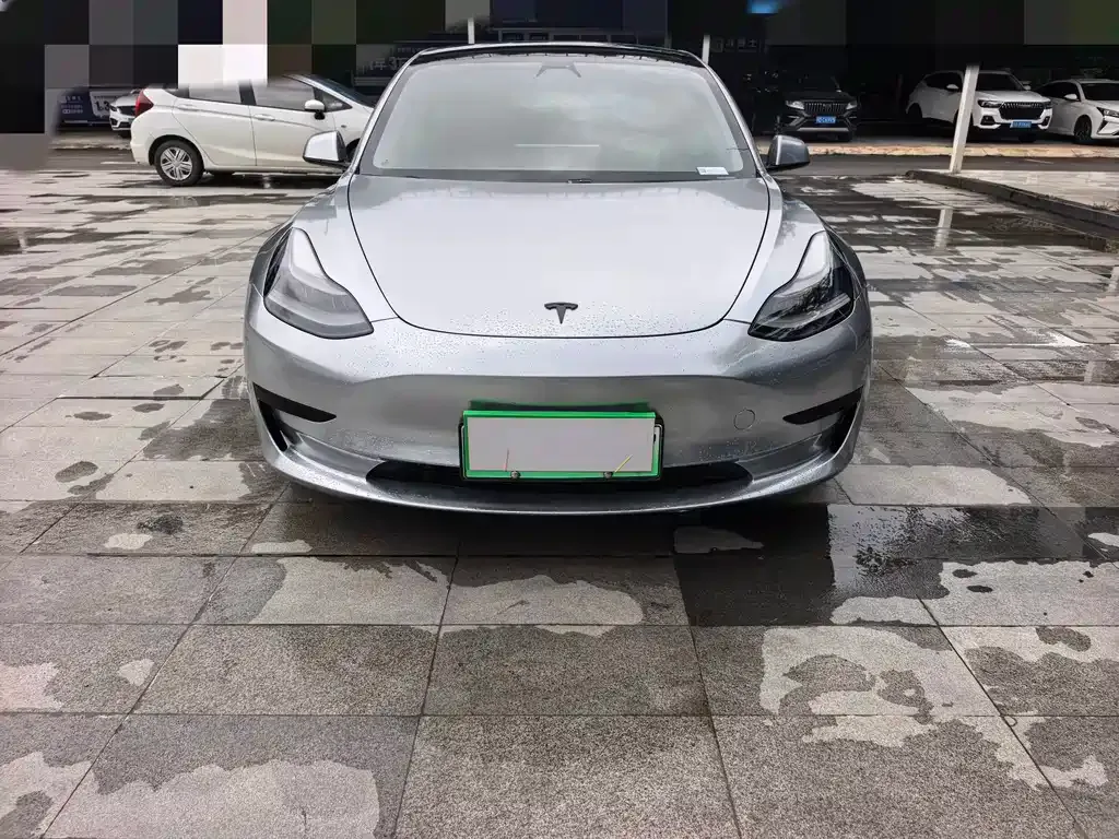 Tesla Model 3 — фото 10