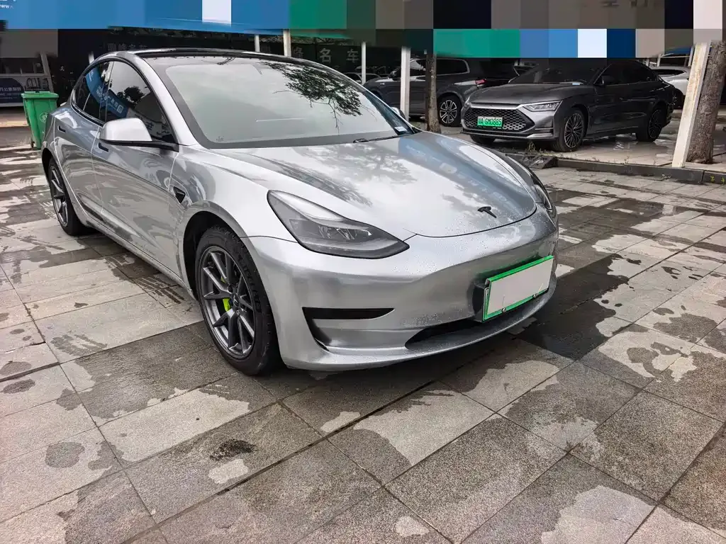 Tesla Model 3 — фото 4
