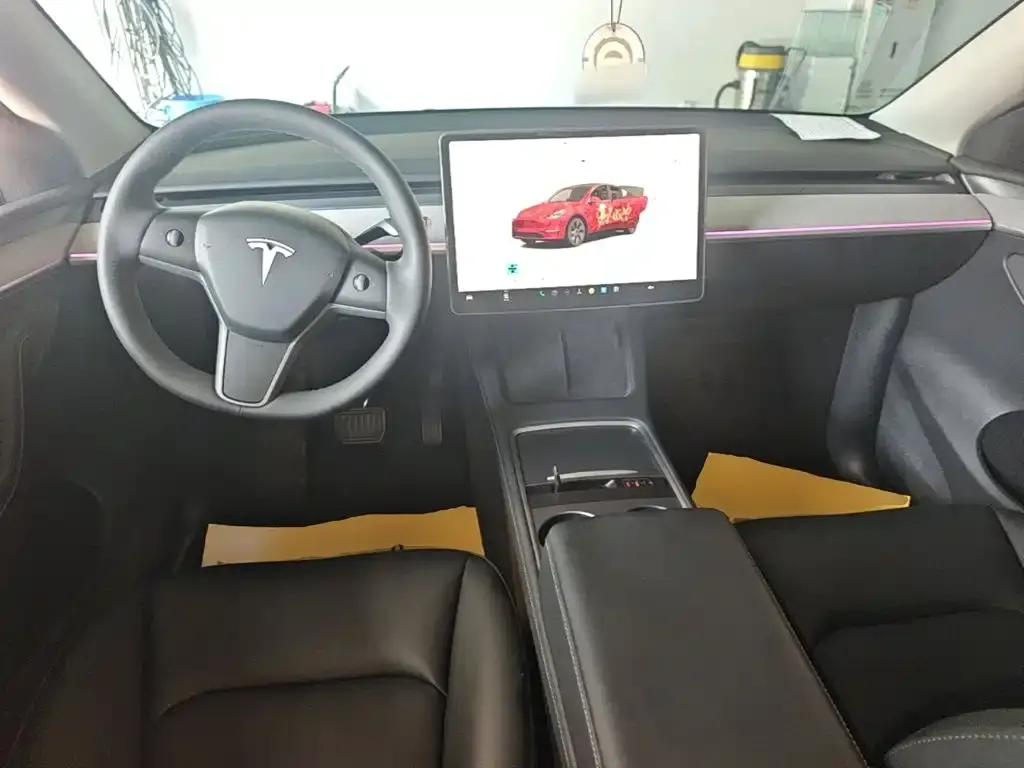 Tesla Model Y — фото 2
