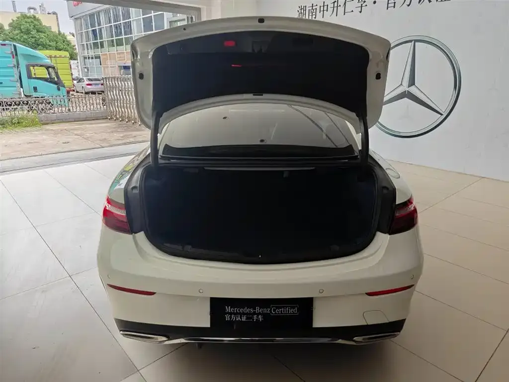 Mercedes-Benz E-Class (Import) — фото 3