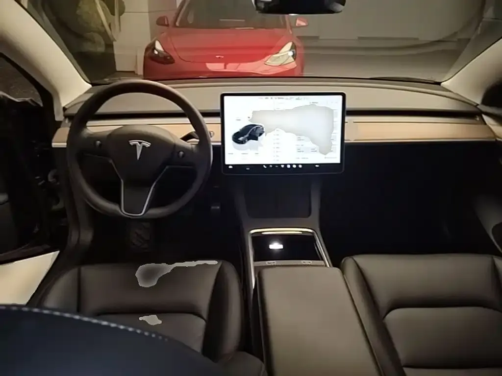 Tesla Model 3 — фото 5