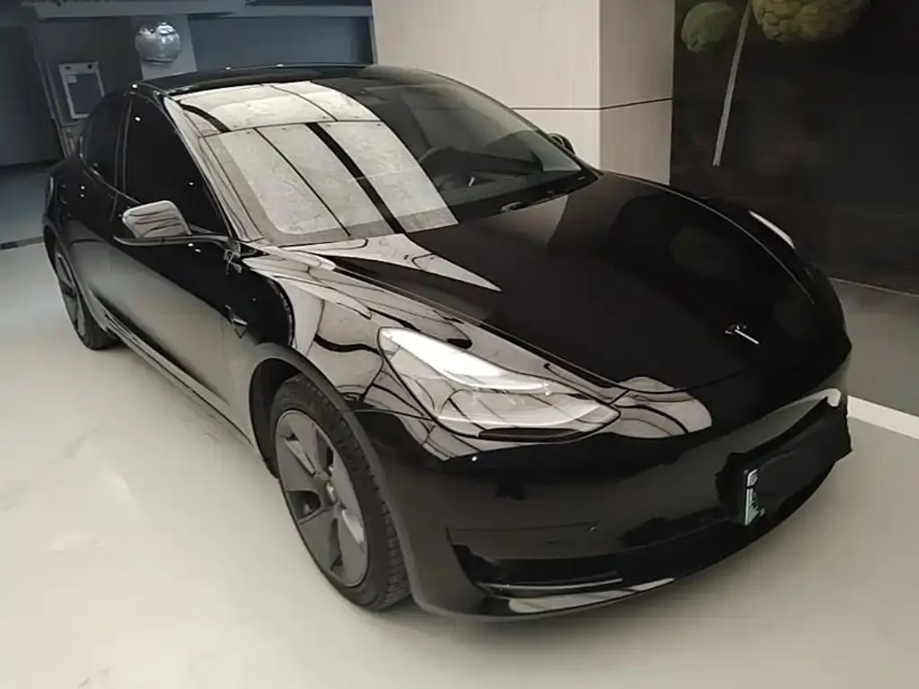 Tesla Model 3 — фото 4