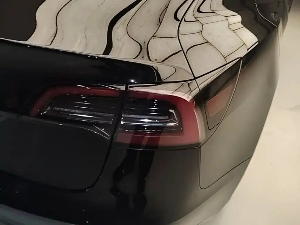 Tesla Model 3 — фото 2