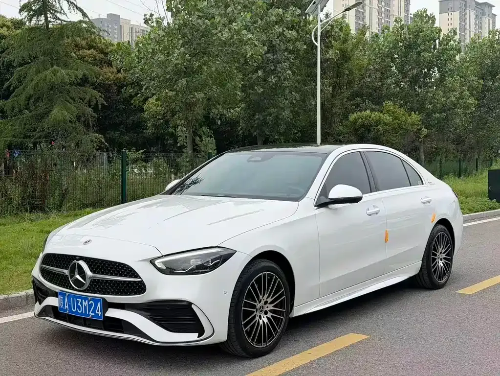 Mercedes-Benz C-Class — фото 1