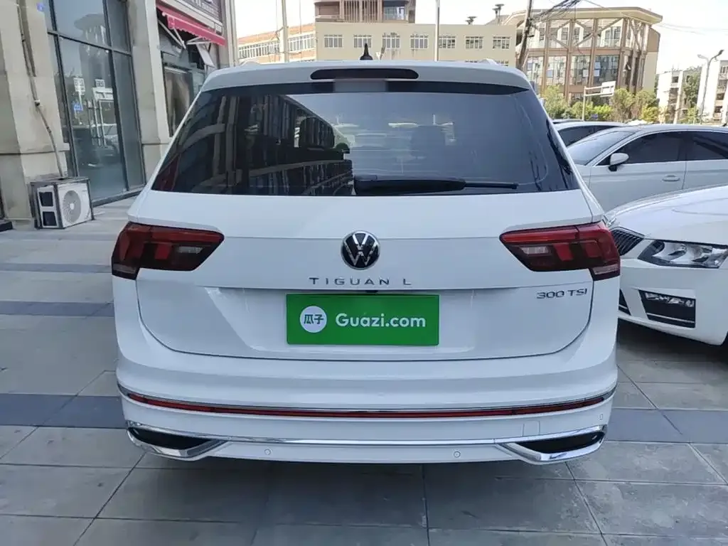 Volkswagen Tiguan L — фото 2