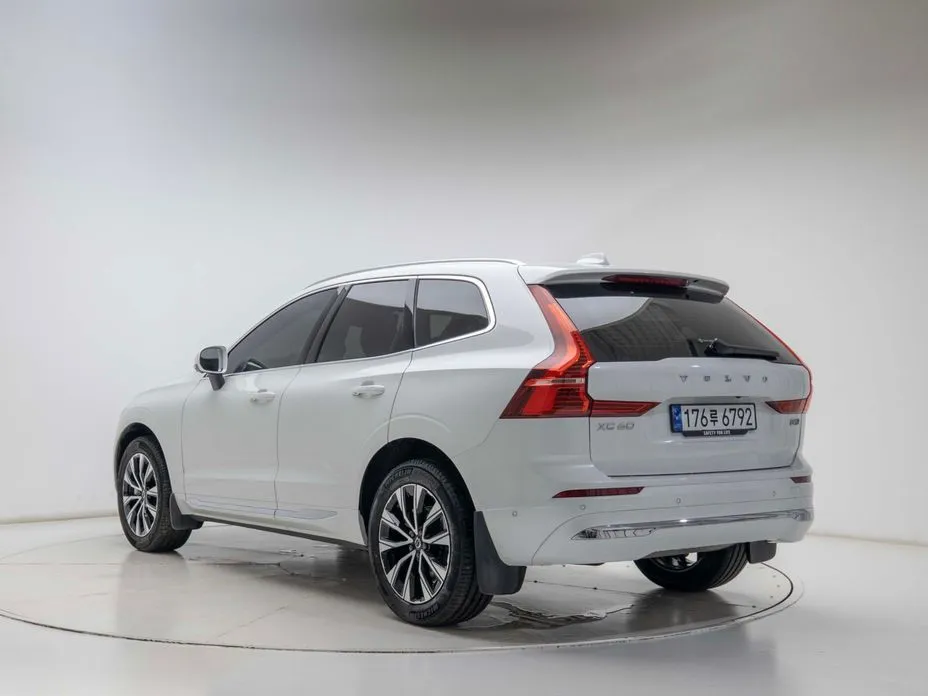 Volvo XC60 — фото 5