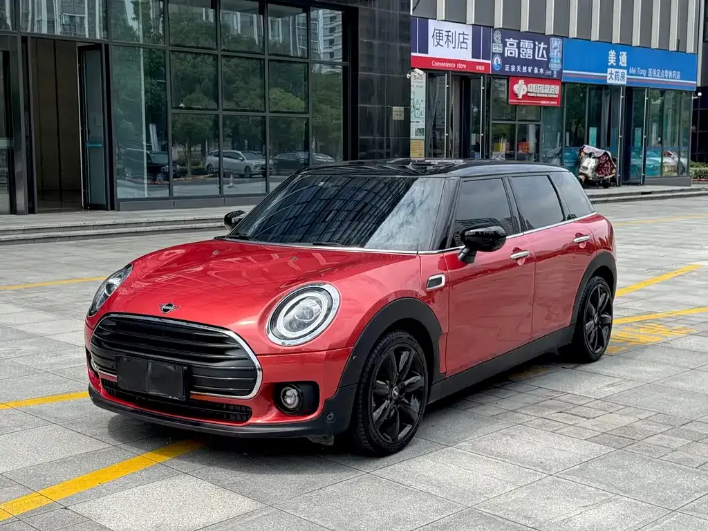 MINI Clubman — фото 1