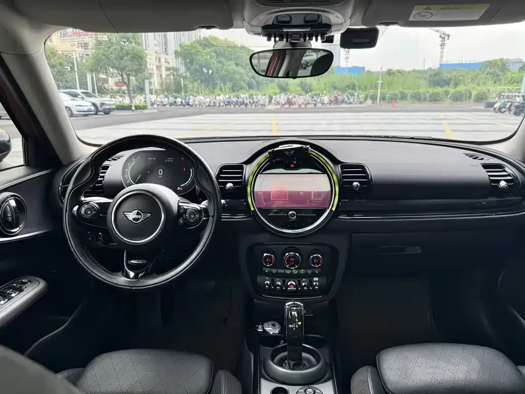 MINI Clubman — фото 9