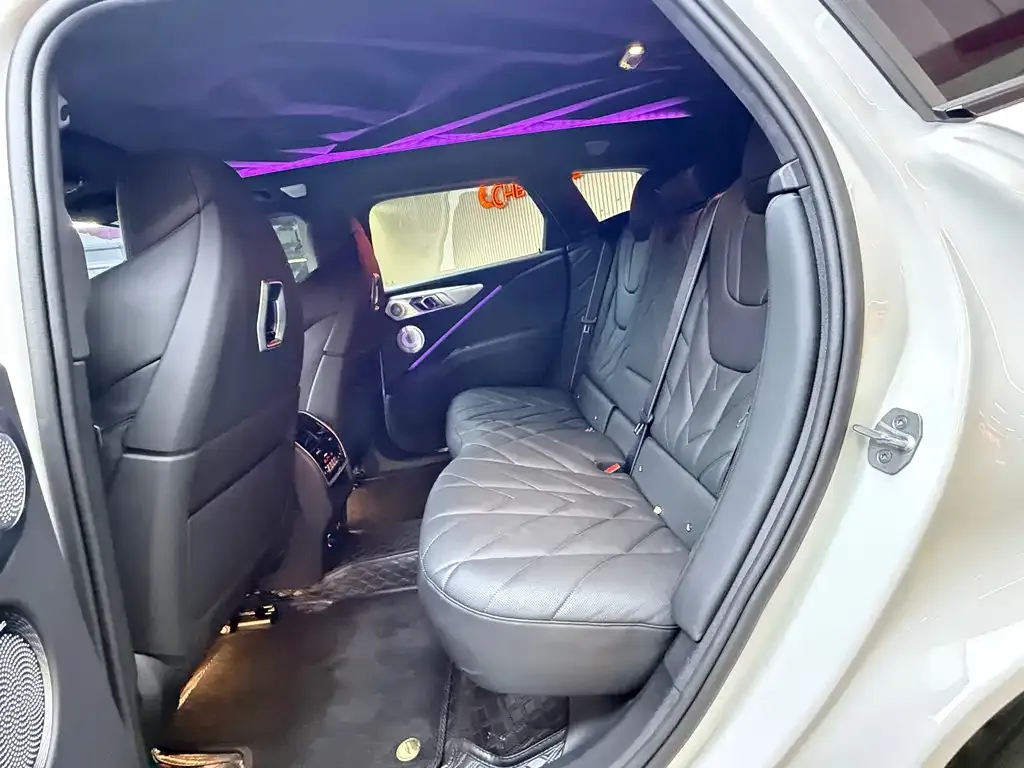 BMW XM — фото 2