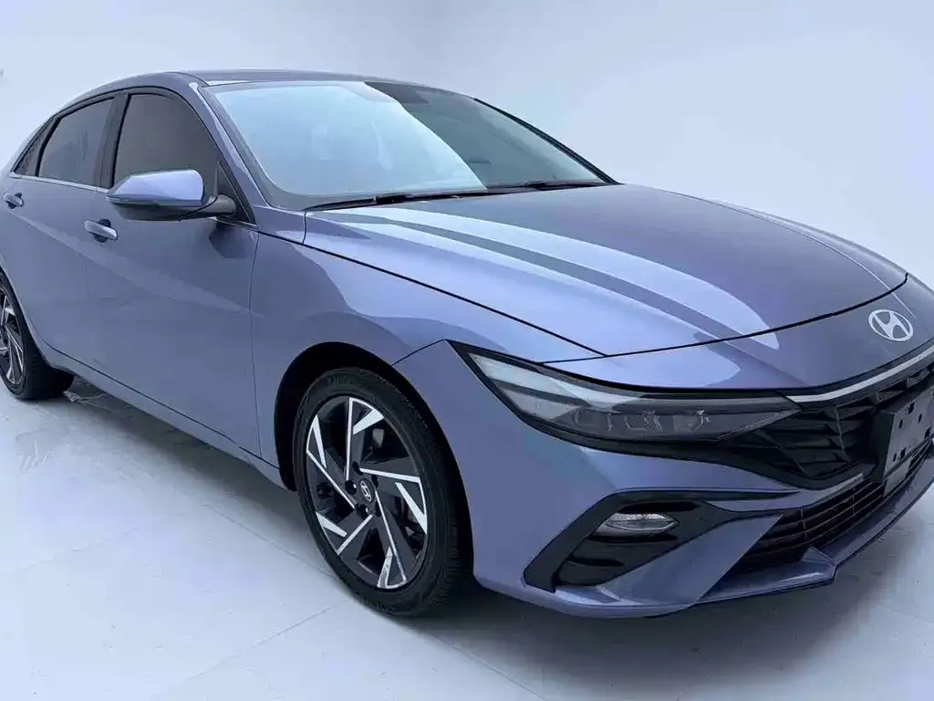 Hyundai Elantra — фото 4