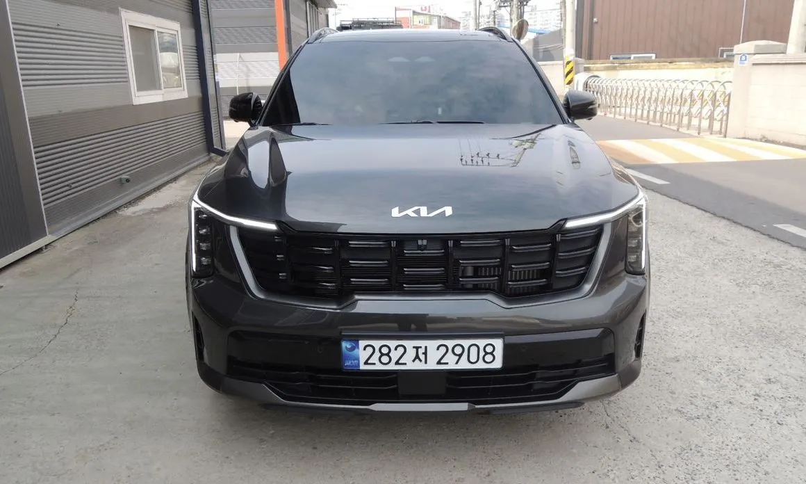 Kia Sorento — фото 8