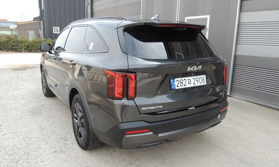 Kia Sorento — фото 4