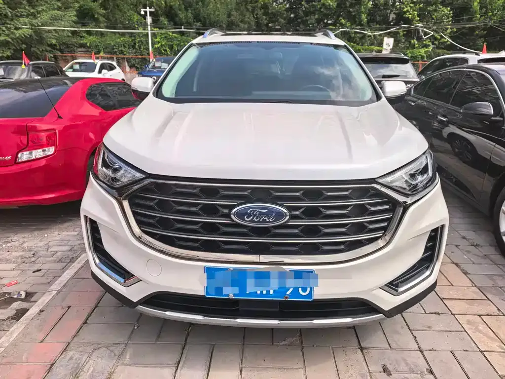 Ford Edge — фото 7