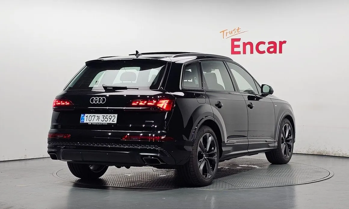 Audi Q7 — фото 3