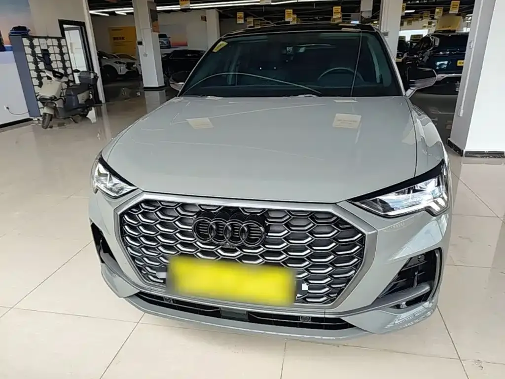 Audi Q3 Sportback — фото 8