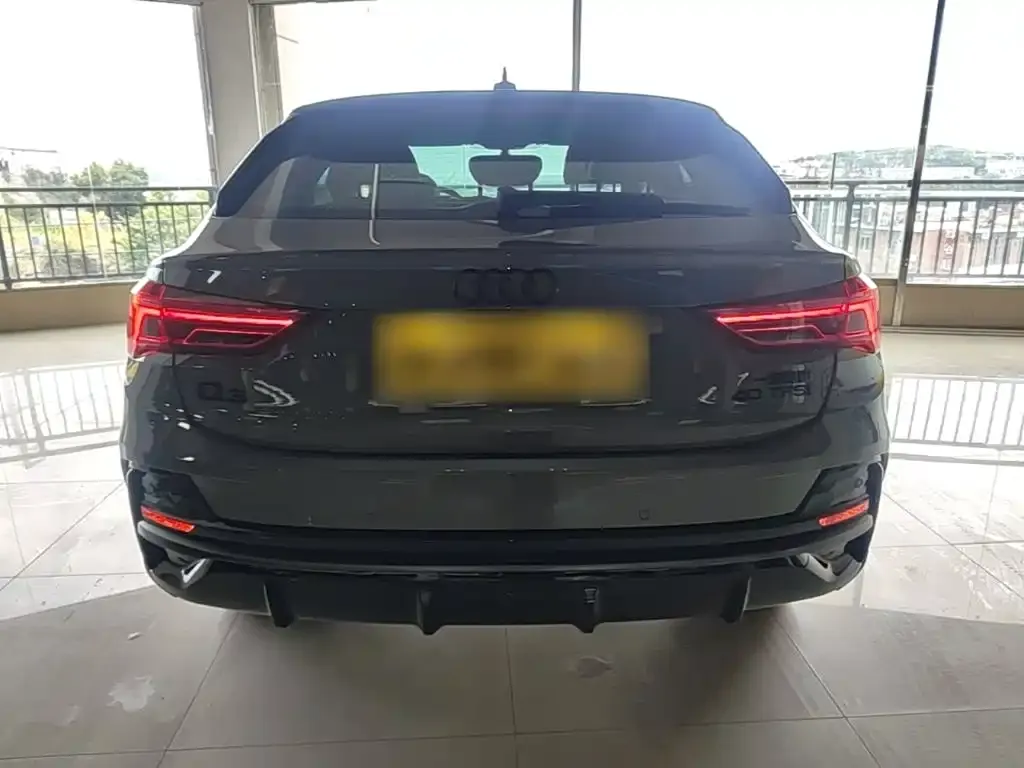 Audi Q3 Sportback — фото 3