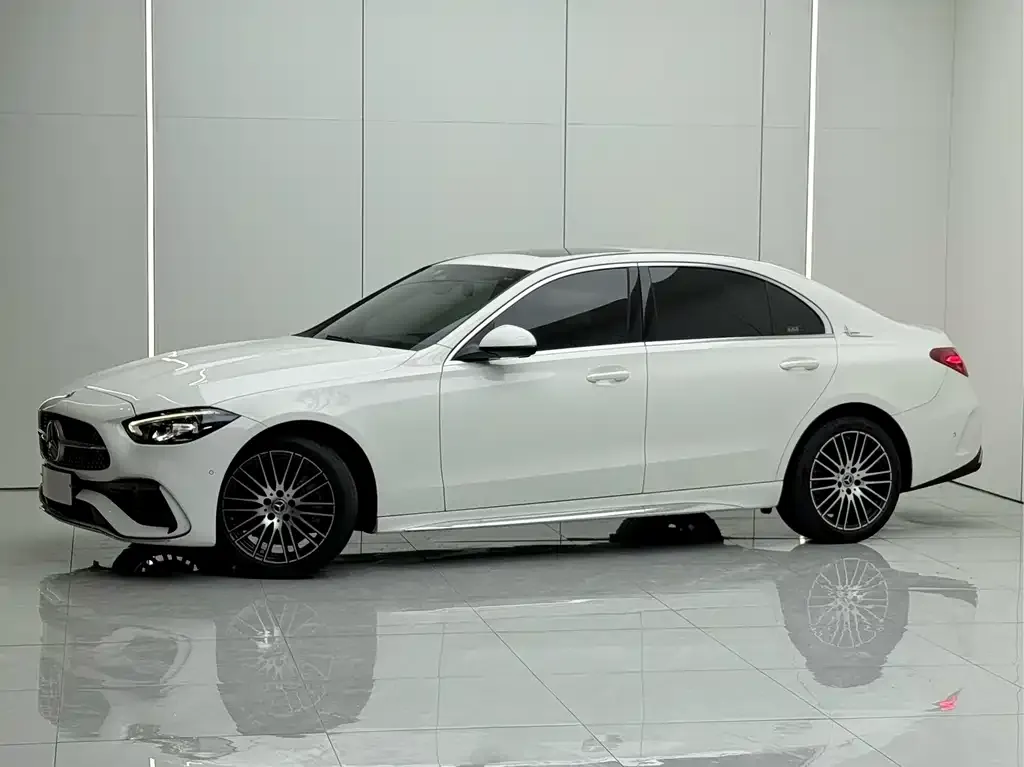 Mercedes-Benz C-Class — фото 1