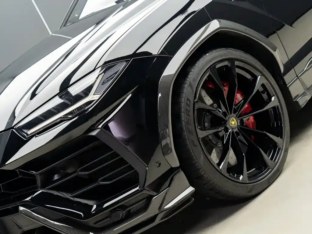 Lamborghini Urus — фото 10