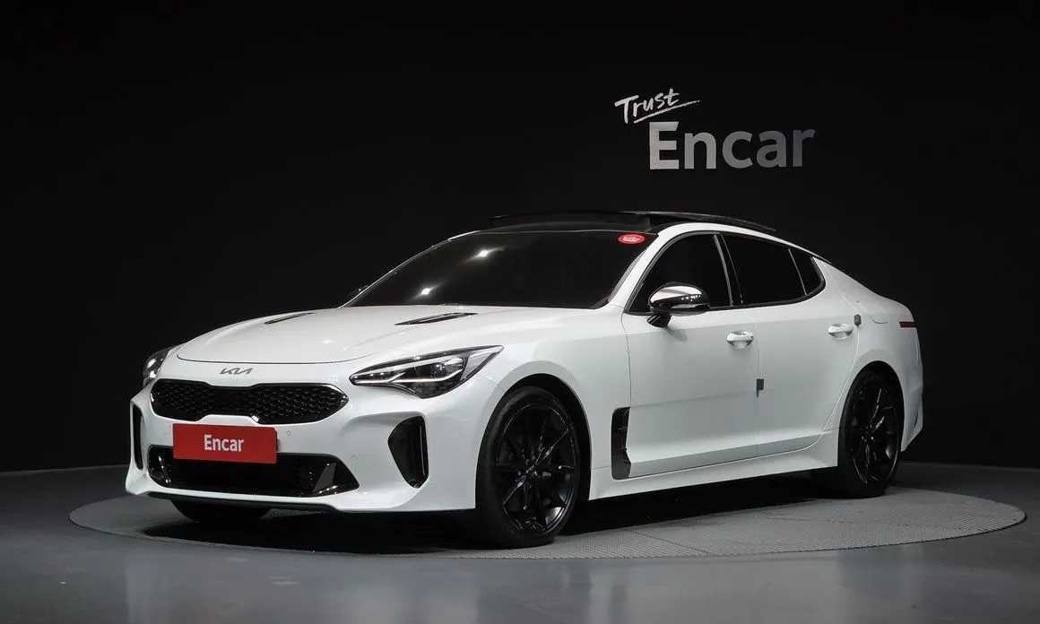 Kia Stinger — фото 1