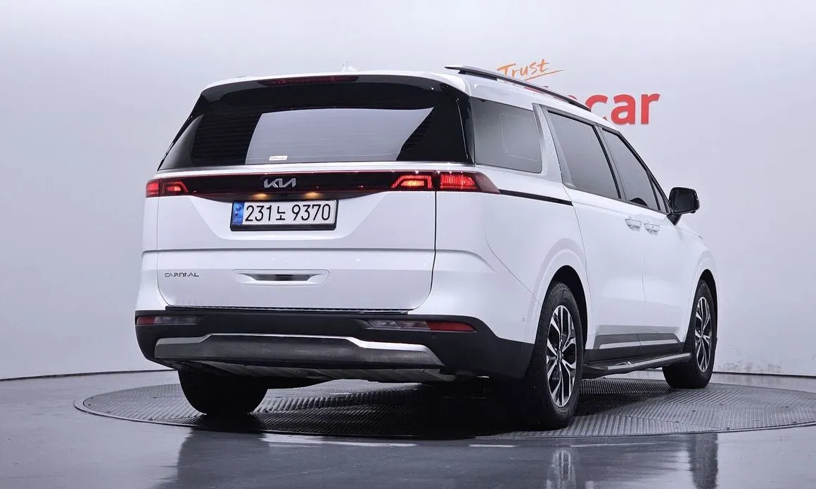 Kia Carnival — фото 2